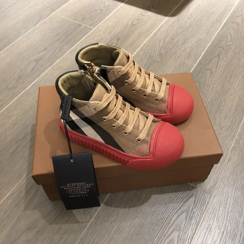 BURBERRY SHOES Premium 29900