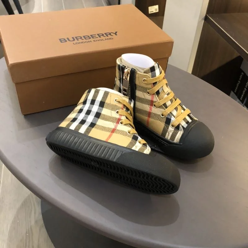 BURBERRY SHOES SunProtective 29901