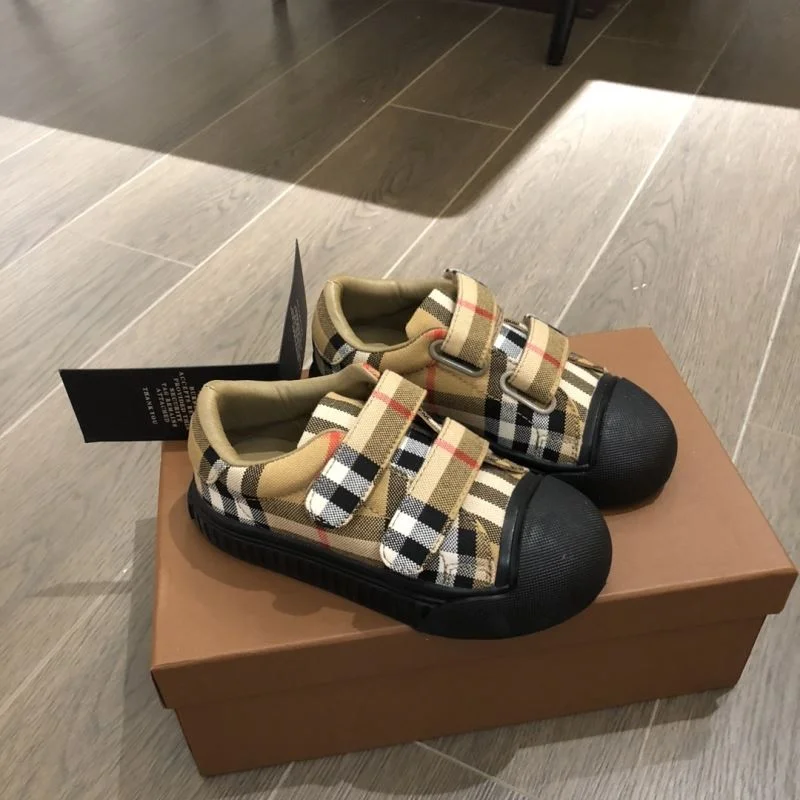 Soft BURBERRY SHOES 29873