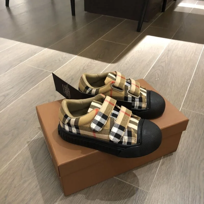 Soft BURBERRY SHOES 29873