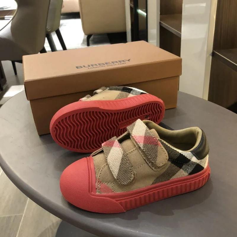 Casual BURBERRY SHOES 29884