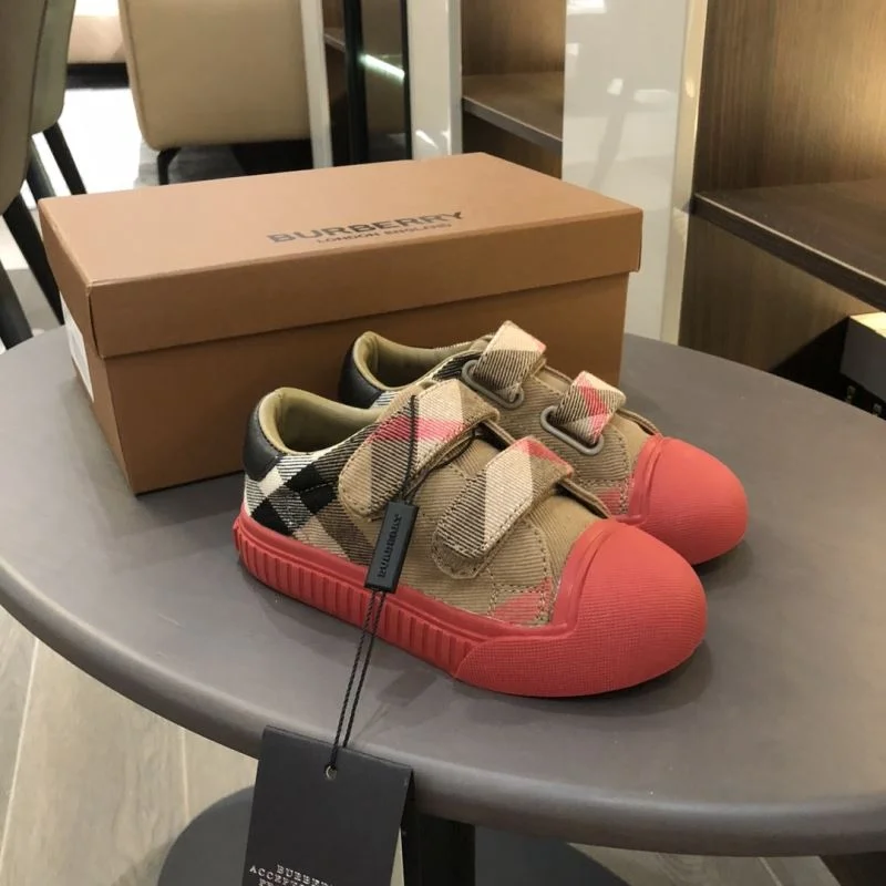 Casual BURBERRY SHOES 29884