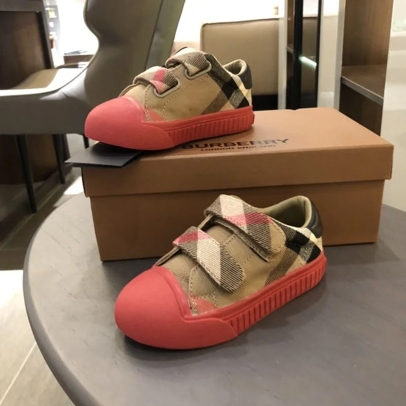Casual BURBERRY SHOES 29884