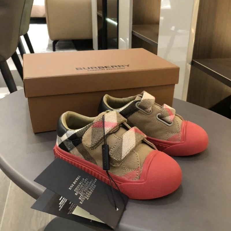 Casual BURBERRY SHOES 29884