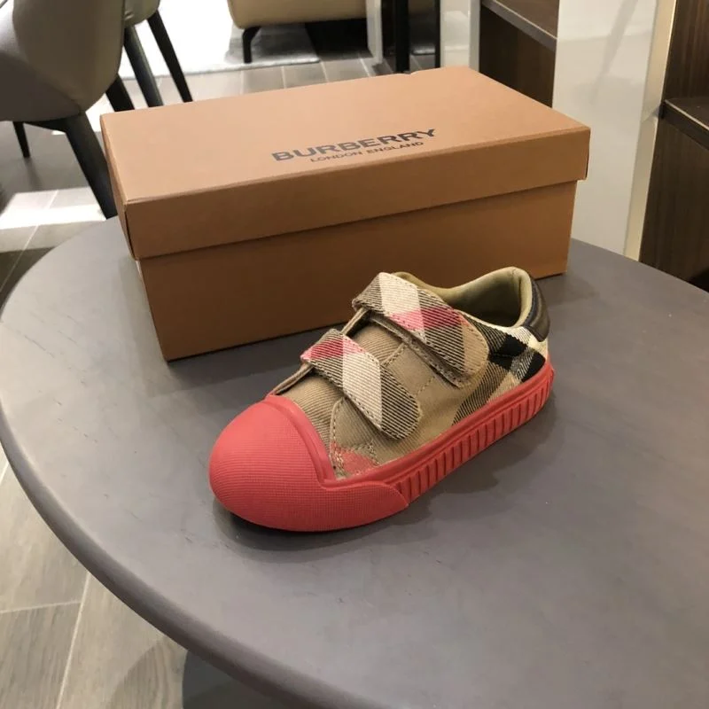 Casual BURBERRY SHOES 29884