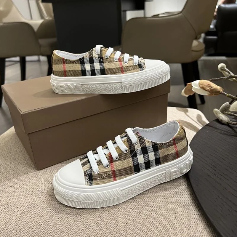 Attractive BURBERRY SHOES 29896
