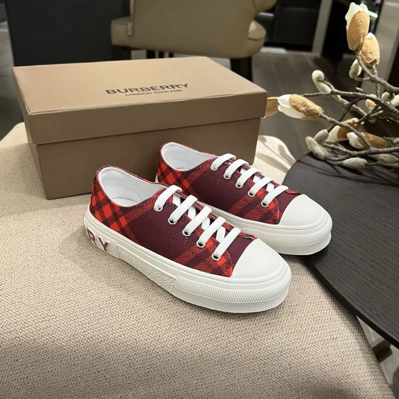 Trendsetting BURBERRY SHOES 29897