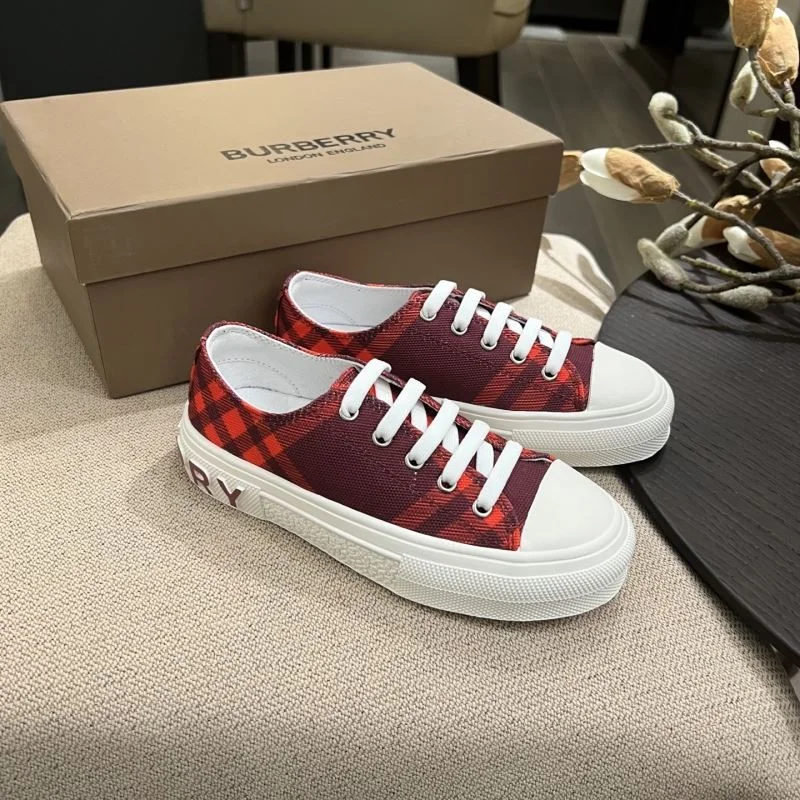 Trendsetting BURBERRY SHOES 29897