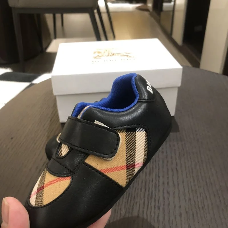 FlexibleFit BURBERRY SHOES 29880