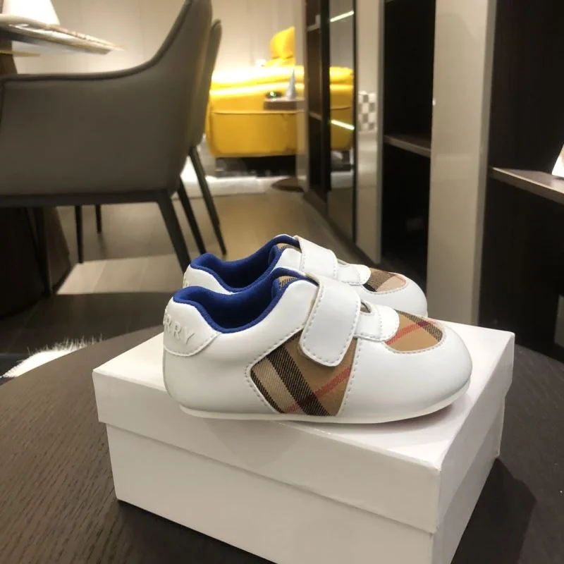 BURBERRY SHOES Unique 29870