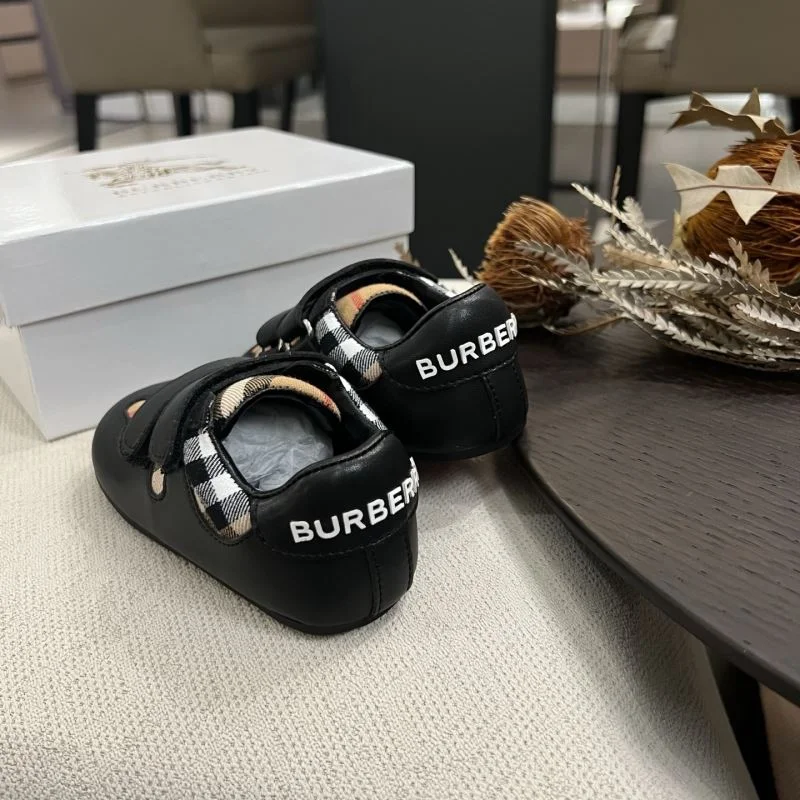 Unisex BURBERRY SHOES 29872
