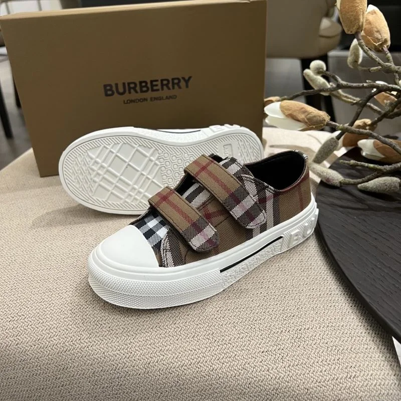 TravelReady BURBERRY SHOES 29885