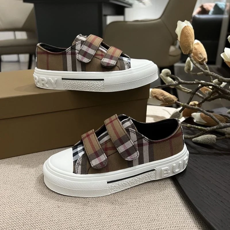 TravelReady BURBERRY SHOES 29885