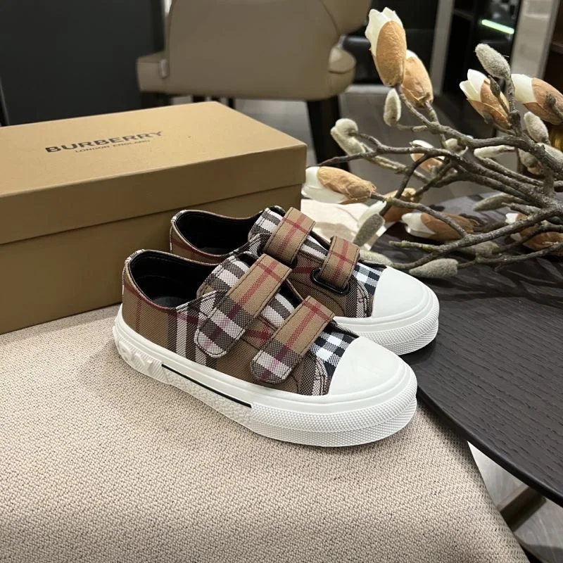 TravelReady BURBERRY SHOES 29885