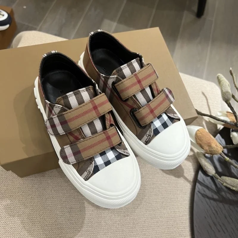TravelReady BURBERRY SHOES 29885