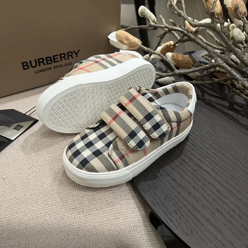 Packable BURBERRY SHOES 29881