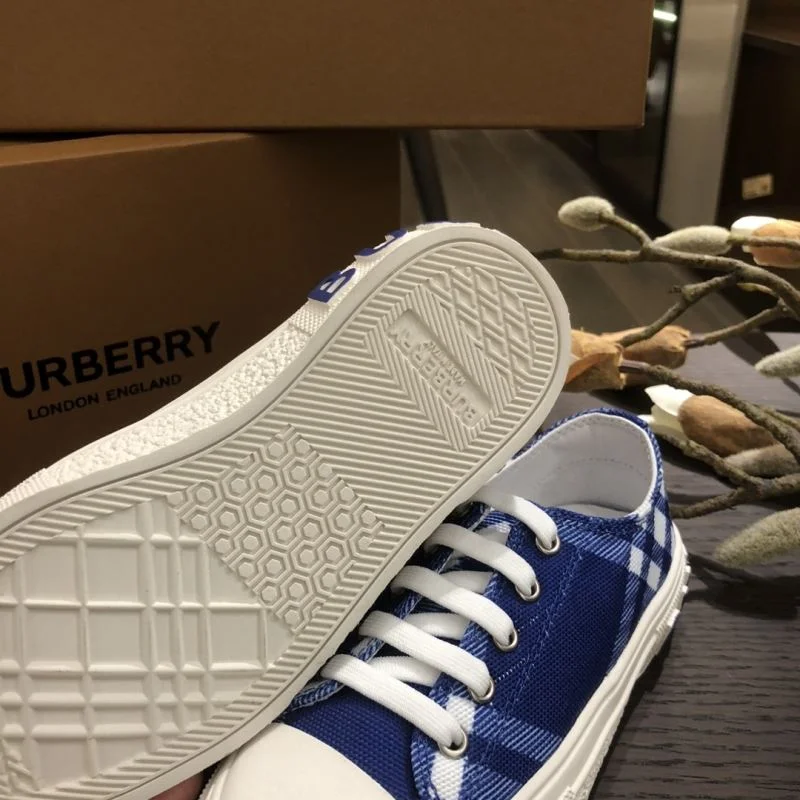 Seasonal BURBERRY SHOES 29883