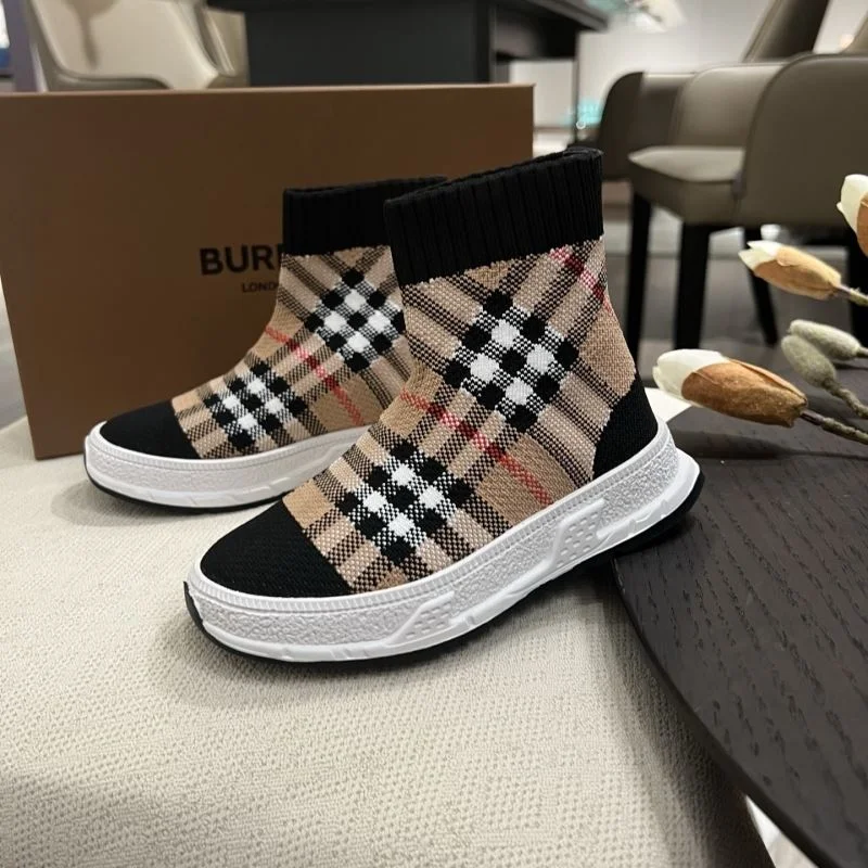 BURBERRY SHOES Versatile 29867