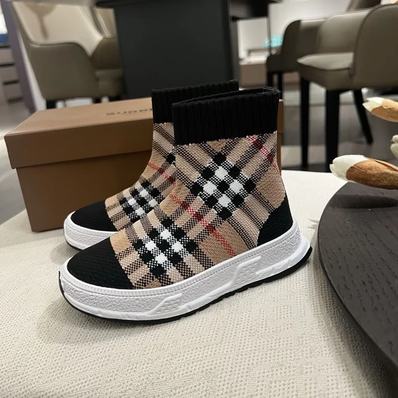 BURBERRY SHOES Versatile 29867
