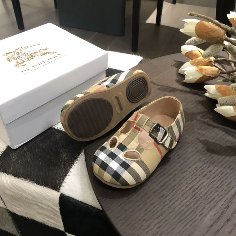 TravelReady BURBERRY SHOES 29869