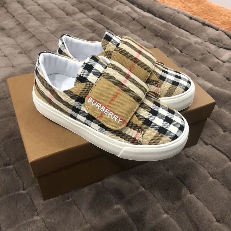 QuickDry BURBERRY SHOES 29860