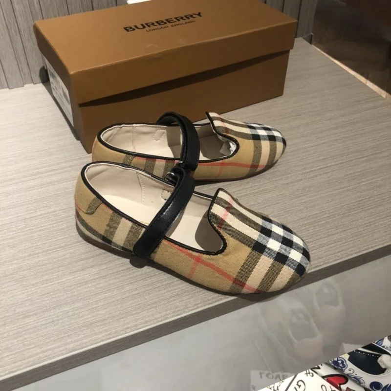 EasyMatch BURBERRY SHOES 30306