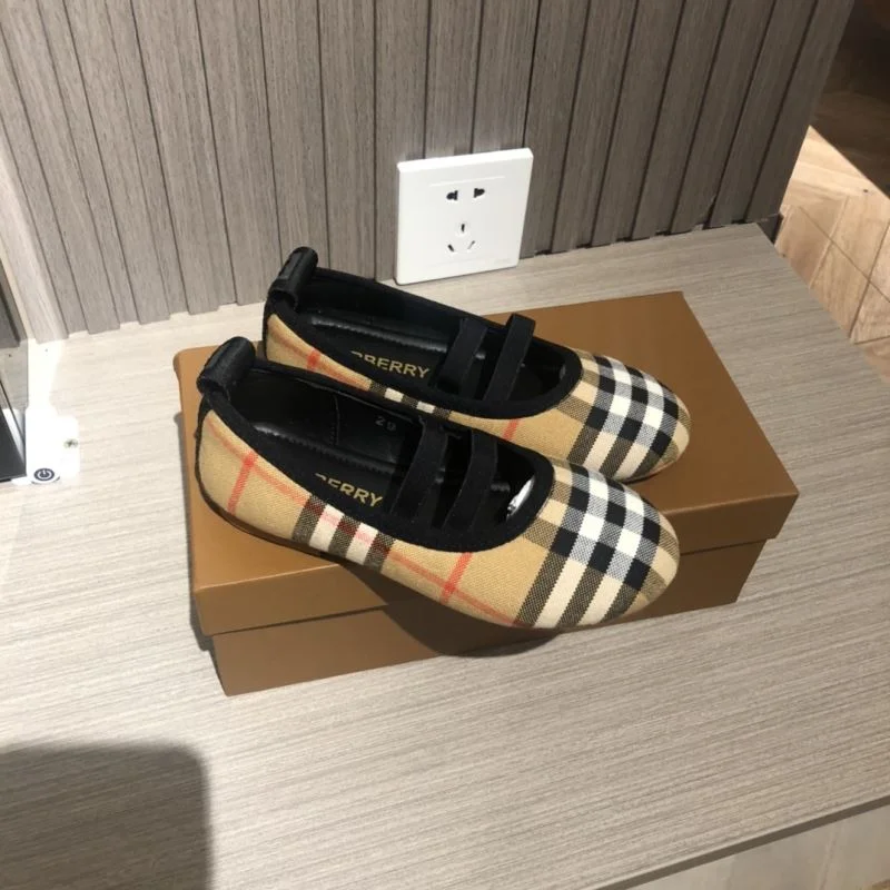 BURBERRY SHOES Popular 30307