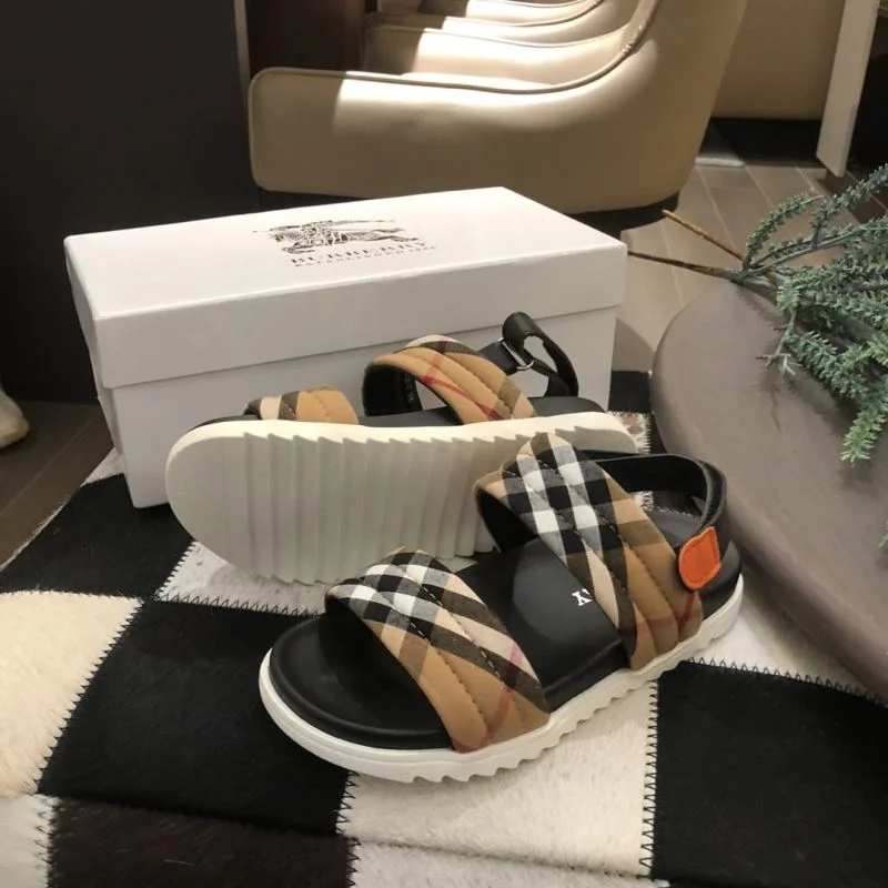 HighPerformance BURBERRY SHOES 30302