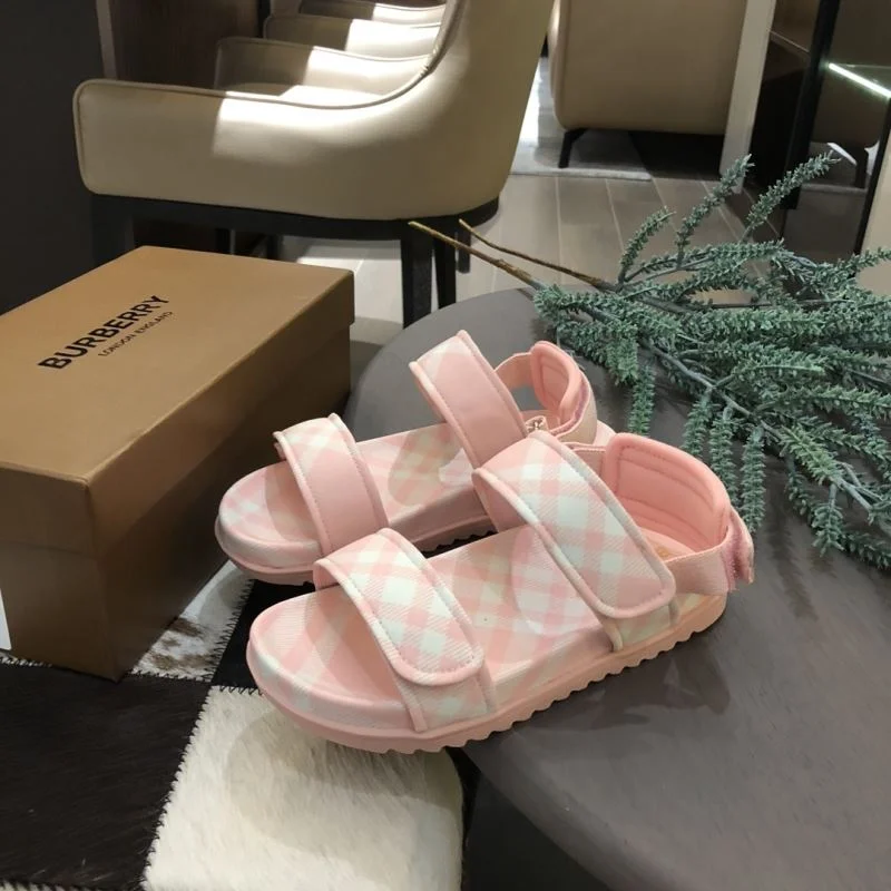 BURBERRY SHOES Popular 30290