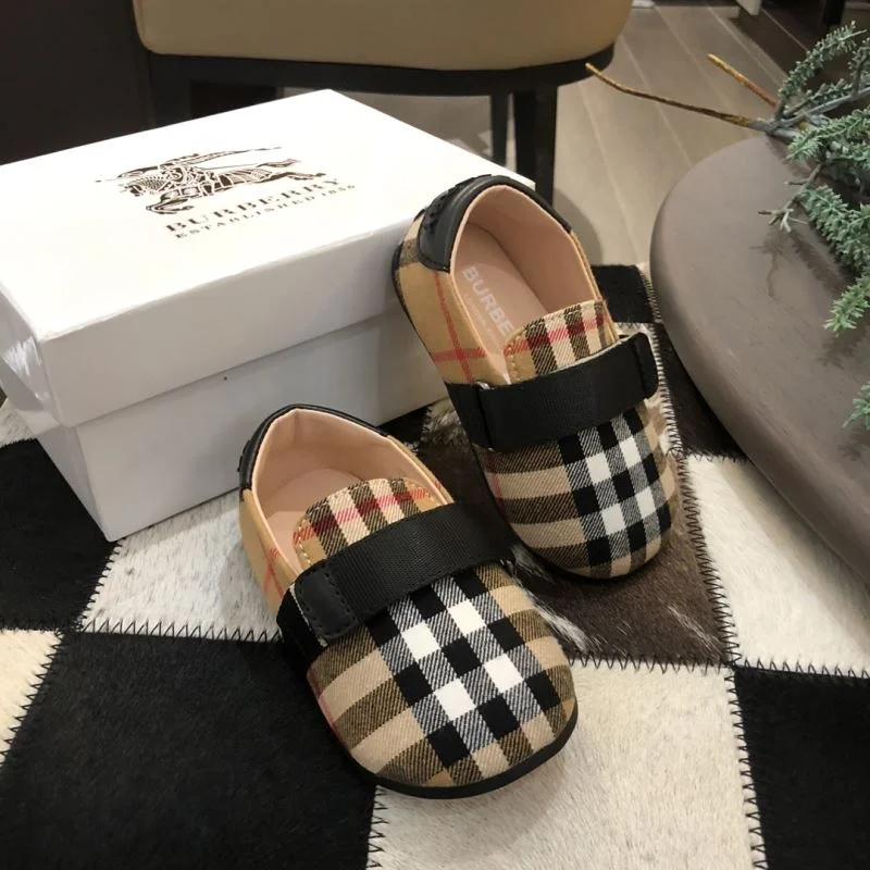 Snug BURBERRY SHOES 30292