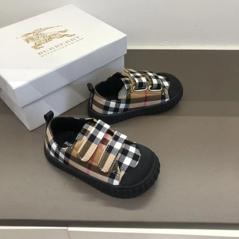 BURBERRY SHOES Functional 30274