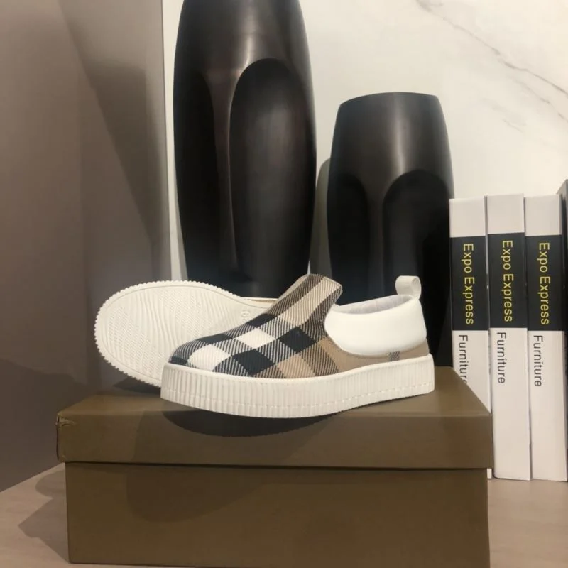 Contemporary BURBERRY SHOES 30297