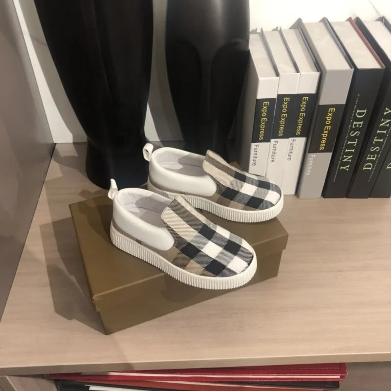 Contemporary BURBERRY SHOES 30297