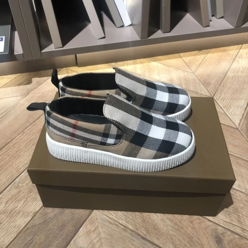 WellDesigned BURBERRY SHOES 30293