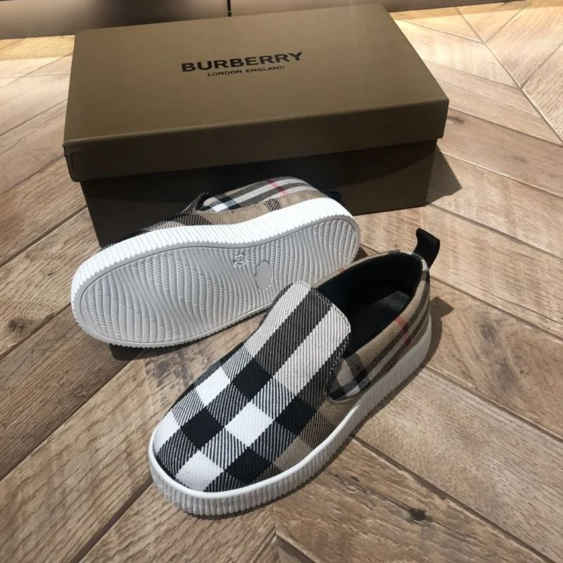 WellDesigned BURBERRY SHOES 30293