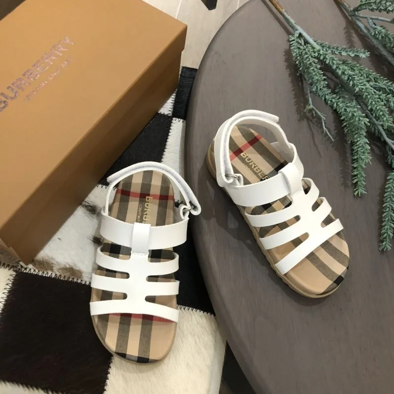 Lightweight BURBERRY SHOES 30275