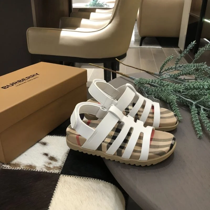 Lightweight BURBERRY SHOES 30275