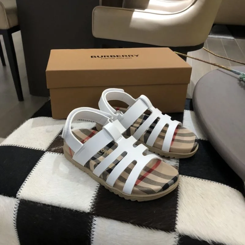 Lightweight BURBERRY SHOES 30275
