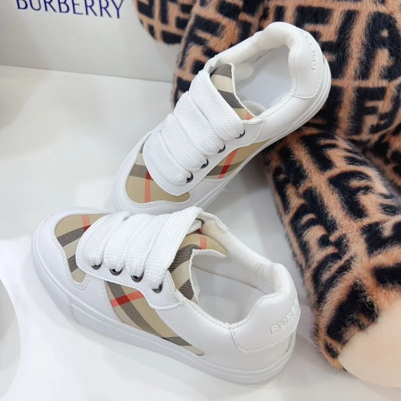 Timeless BURBERRY SHOES 30091