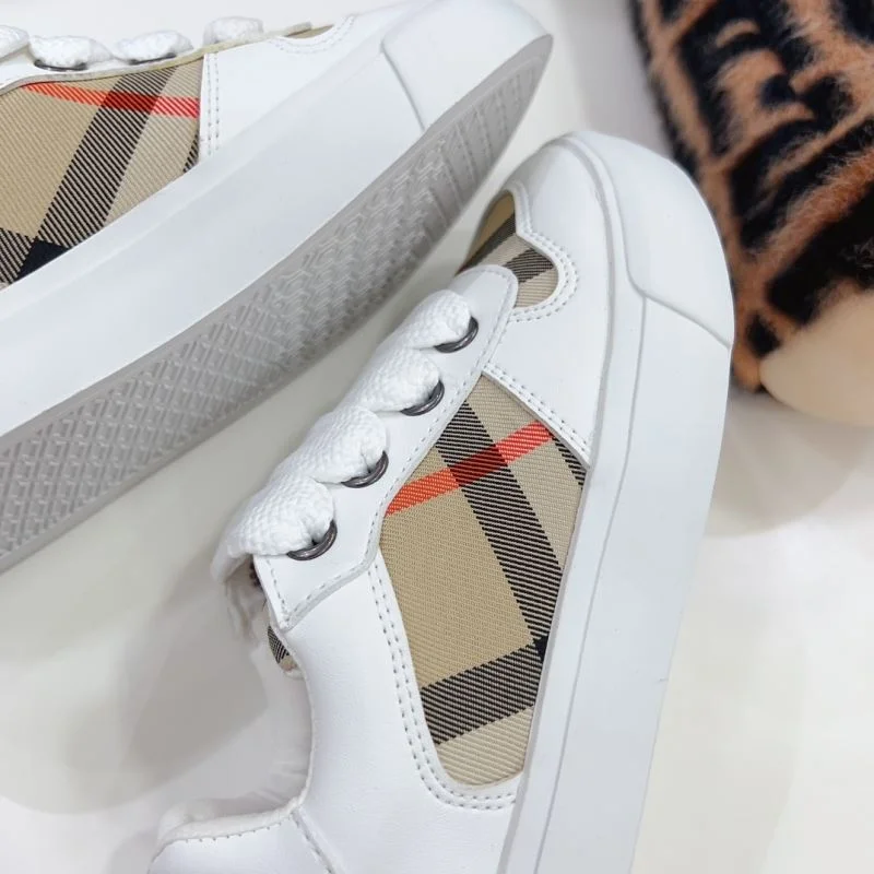Timeless BURBERRY SHOES 30091