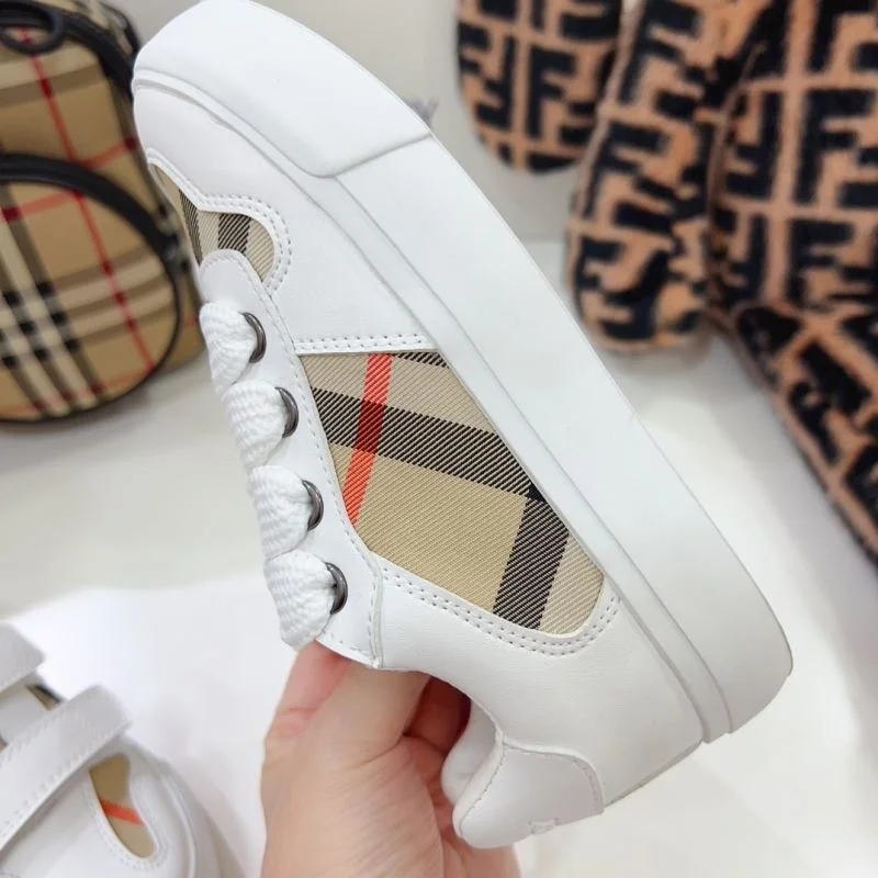 Timeless BURBERRY SHOES 30091