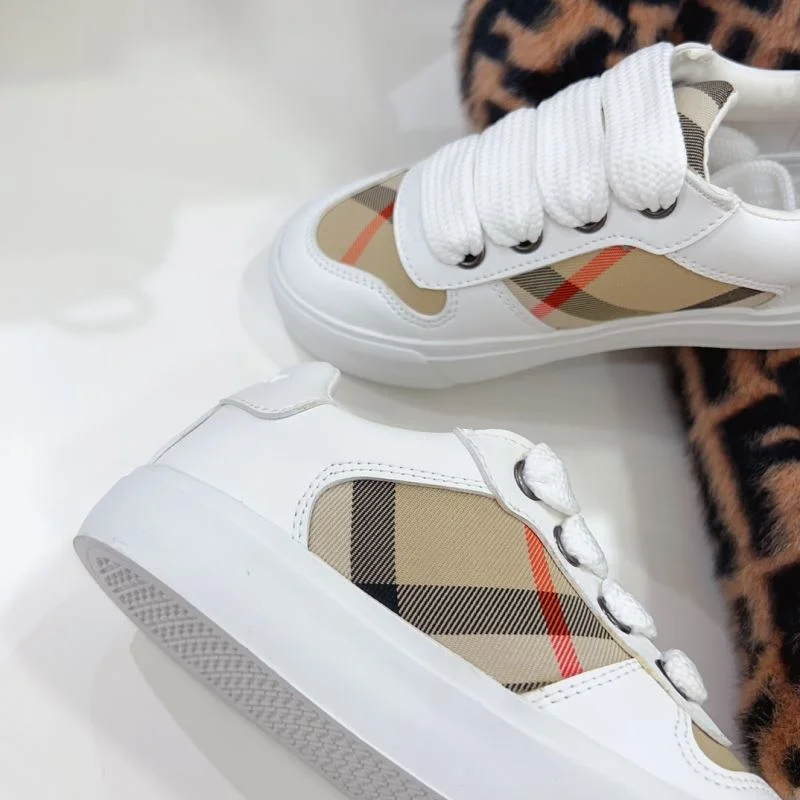 Timeless BURBERRY SHOES 30091