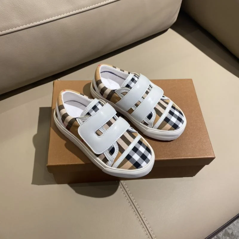 Trendy BURBERRY SHOES 30093