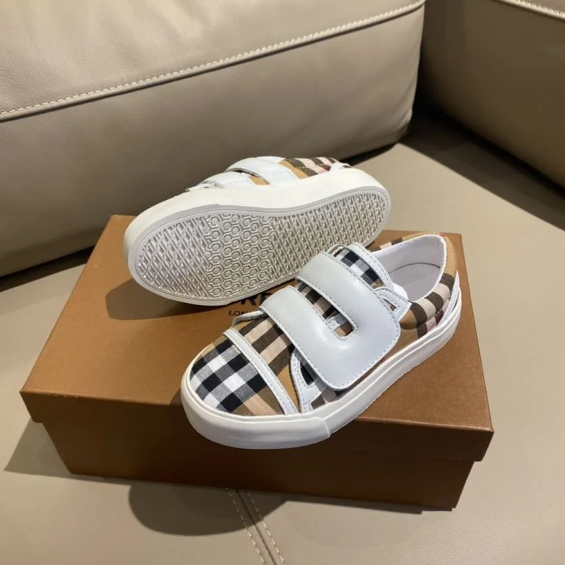 Trendy BURBERRY SHOES 30093