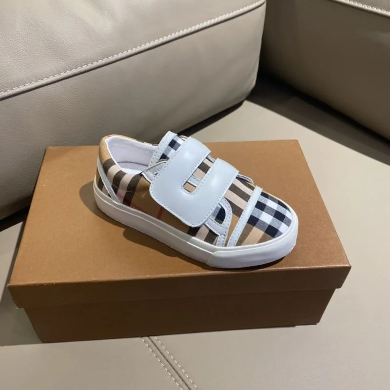Trendy BURBERRY SHOES 30093