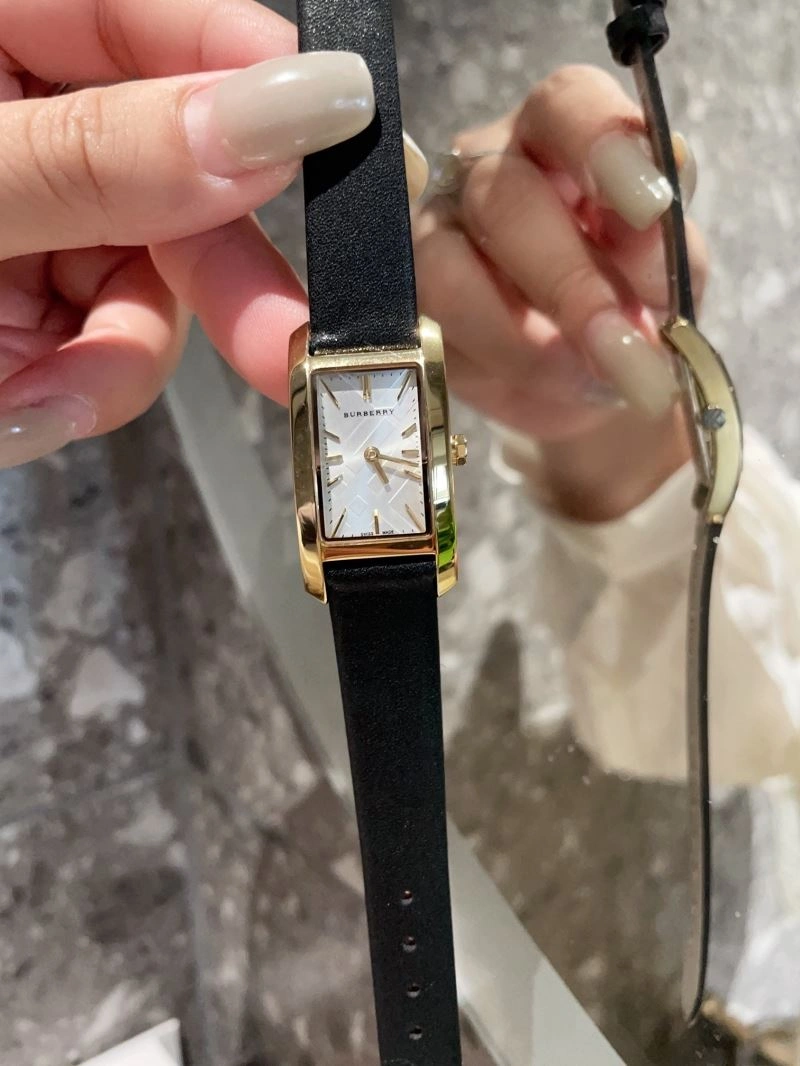 WellDesigned BURBERRY Watches 178140