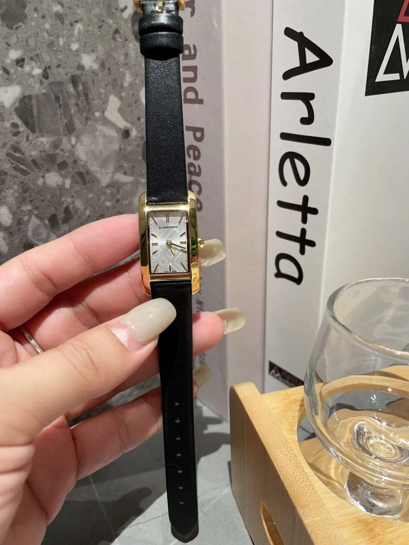 WellDesigned BURBERRY Watches 178140