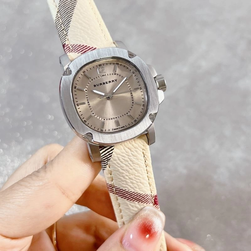 BURBERRY Watches Fashionable 178144