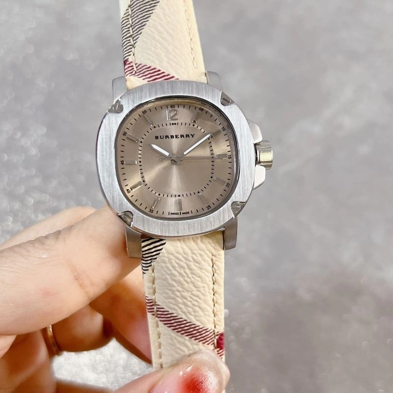 BURBERRY Watches Fashionable 178144