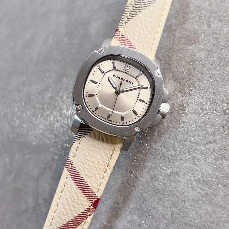 BURBERRY Watches Fashionable 178144